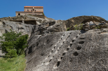 Fototapeta na wymiar Uplistsikhe monastery