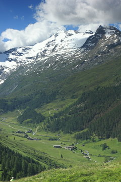 Marmor&egrave;, Blick auf Curtins im Fextal