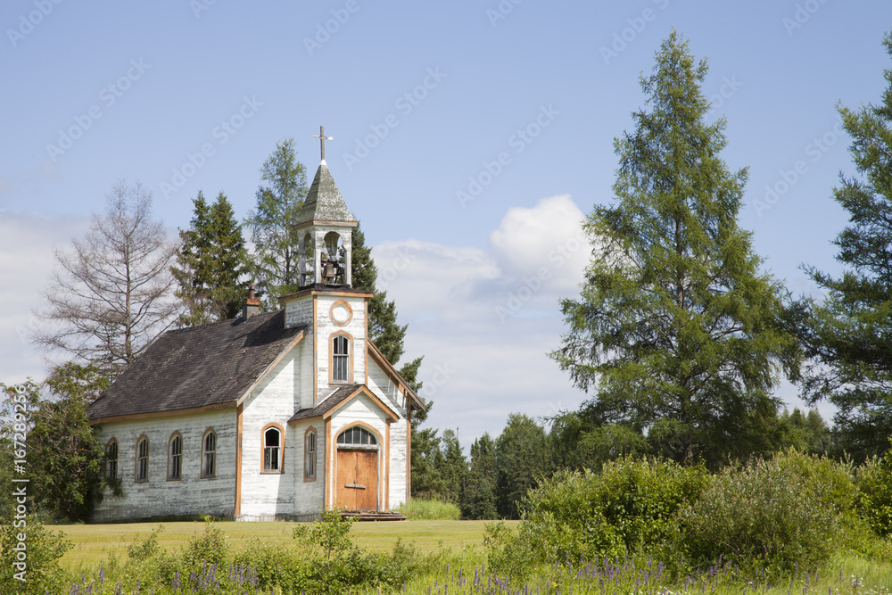 Wall mural Old abandoned church in northern Ontario, Canada.