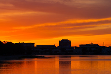 Naklejka premium Golden sunset at the river side