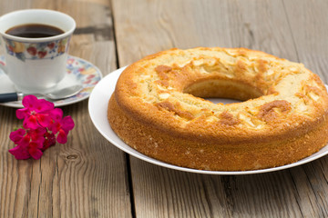 pound cake with coffee