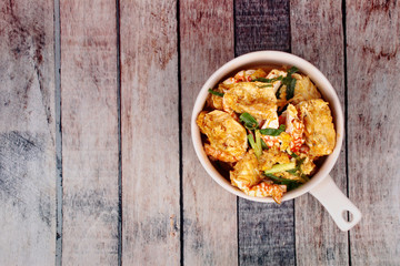 Stir-fried crab in curry powder is top-ten of popular Thai food.
