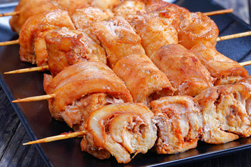 chicken shish kebabs on skewers, close-up