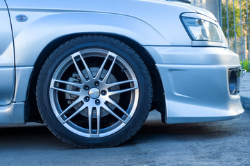 Obraz na płótnie Canvas car wheel close-up