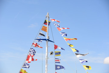 Bunte Wimpel © Fotolyse