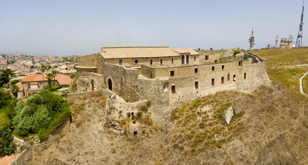 Vista aerea del castello Normanno Svevo, Vibo Valentia, Calabria, Italia