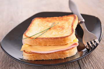 croque monsieur, sandwich toast