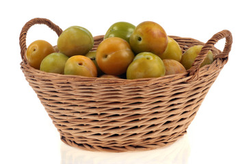 Corbeille  de prunes jaunes