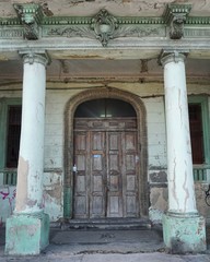 Tür, Hauseingang in Havanna auf Kuba, Karibik