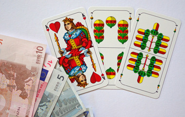 SPIELKARTEN-COLLAGE - WATTEN - Kartenspiel in Bayern mit List und T&uuml;cke