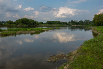 Fototapeta na wymiar Vistula river near Czerwinsk Nad Wisla village, Poland