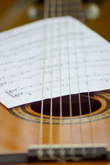 Fototapeta premium Noten/Gitarre