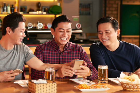 Look at this funy video - Powered by Adobe