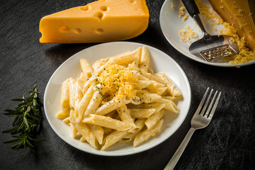 チーズパスタ　Simple cheese pasta