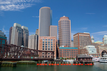 Fototapeta na wymiar Boston skyline and Northern Avenue Bridge.
