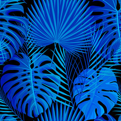 Seamless pattern with tropical exotic palm leaves