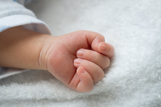 赤ちゃんの手（生後0ヶ月）