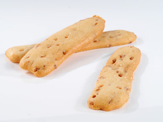 ROSQUILLETA DE CACAHUETES –  CRISPBREAD STICKS WITH PEANUTS.

Valencian typical snack made with crispy bread. Made with wheat flour, oil, peanuts, salt, and yeast.
