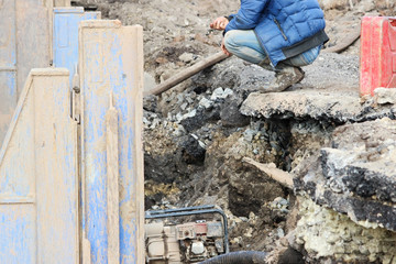 installation of metal structures - immediate support for draining soil at the construction site of the road in marshland