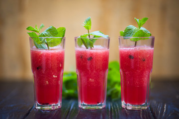 watermelon drink with mint