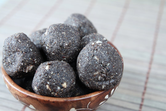 Indian Made Sesame Seeds Balls