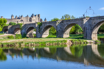 Fototapeta na wymiar La Cite and Pont Vieux crossing the Aude river in Carcassone