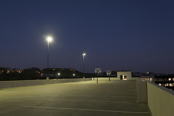 The roof of a parking garage with basketball