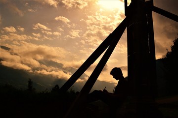 Junge beim Schreiben