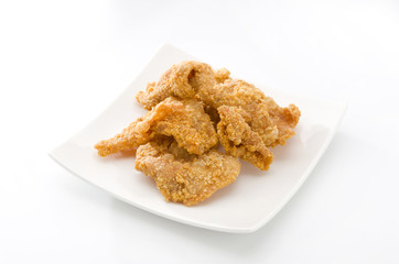 鶏皮のカリカリ揚げ