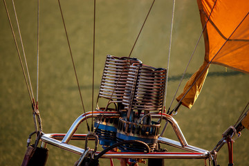 block gas burners heating the air in balloon