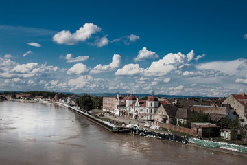 Obraz premium City Against Flood