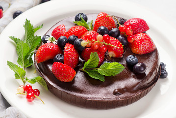 Chocolate cake with berries