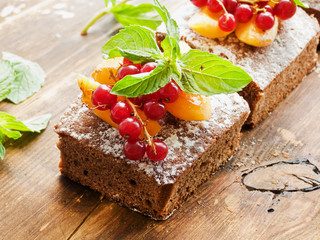 Brownie with berries
