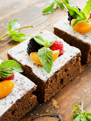 Brownie with berries