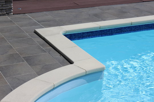 Contour de Piscine enterr&eacute;e - swimming pool