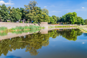 Fototapeta na wymiar Moat around the city center of Den Bosch, Netherlands