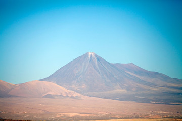Fototapeta premium Licancabur na pustyni Atacama w Chile