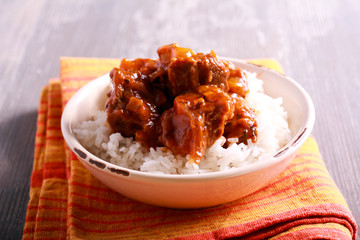 Rice with pork ribs and gravy