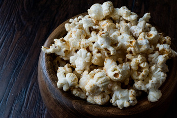 Sweet Honey Popcorn in a wooden bowl.