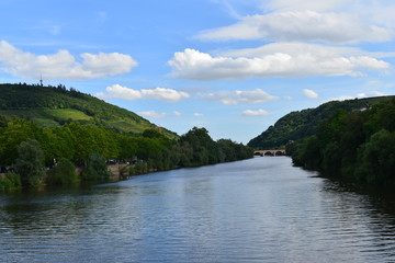 Fototapeta na wymiar Bingen am Rhein - Naheufer 