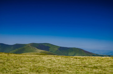 Obraz premium Background landscape with Ukrainian Carpathian Mountains in the Pylypets