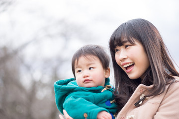 親子・男の子（屋外・公園）