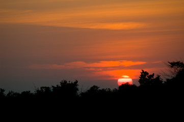 sunset / sunrise / sky