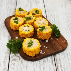 boiled corn on the cob