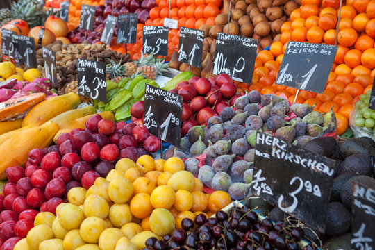 Marktstand mit Obst