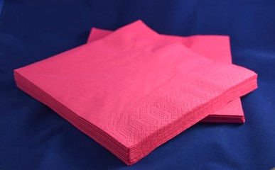 Papierservietten abstrakt in Farbe und Darstellung