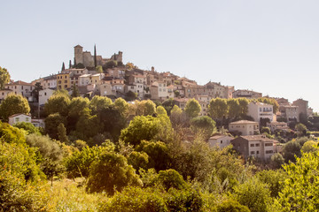 Fototapeta na wymiar Typical village of the provencal hinterland