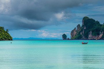 Scencis View of Phi Phi Island Bay