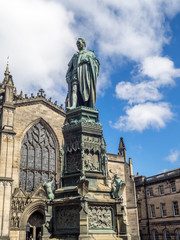 Fototapeta na wymiar St Giles Cathedral in Edinburgh old town