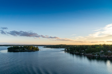 Fototapeta na wymiar Sonnenuntergang in den Schären vor Stockholm